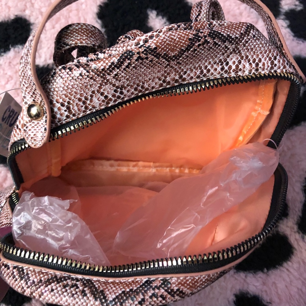 Snakeskin Mini Backpack 🎒🐍 - Picture 4 of 4